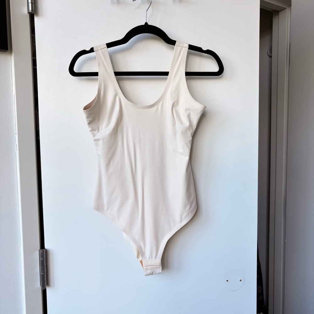Women's Cream Shapewear Bodysuit - Smooth Scoop Neck